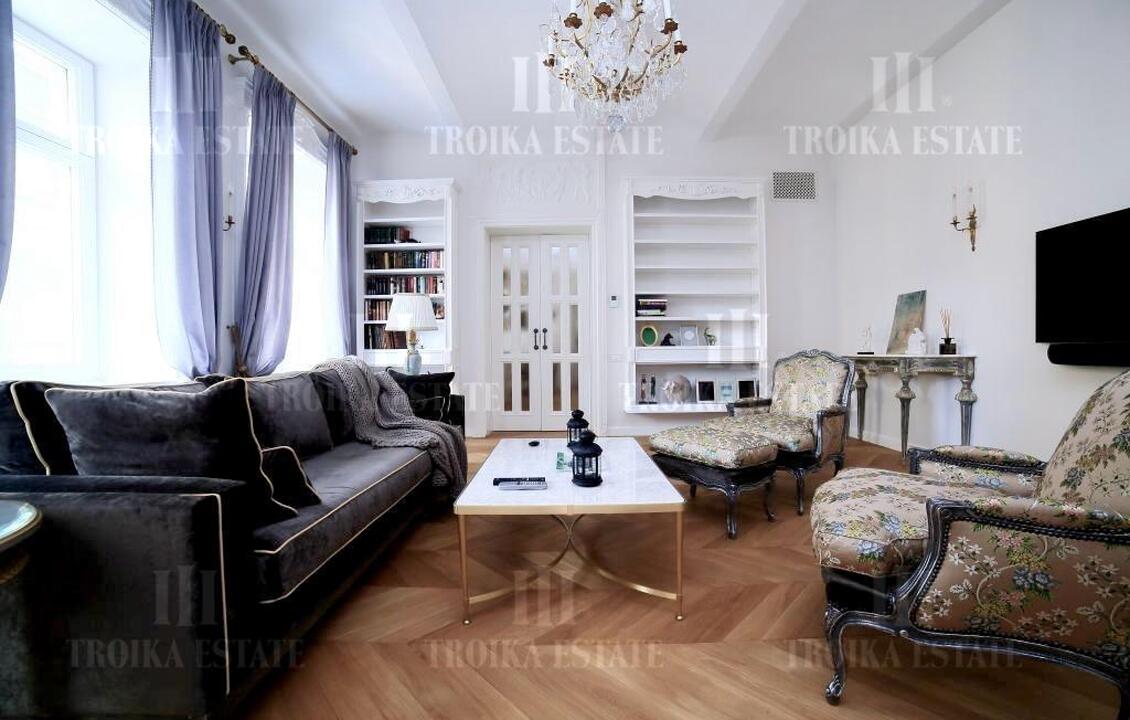 Купить  Апартаменты с отделкой Никольская ул. 10/2с2Б метро Лубянка