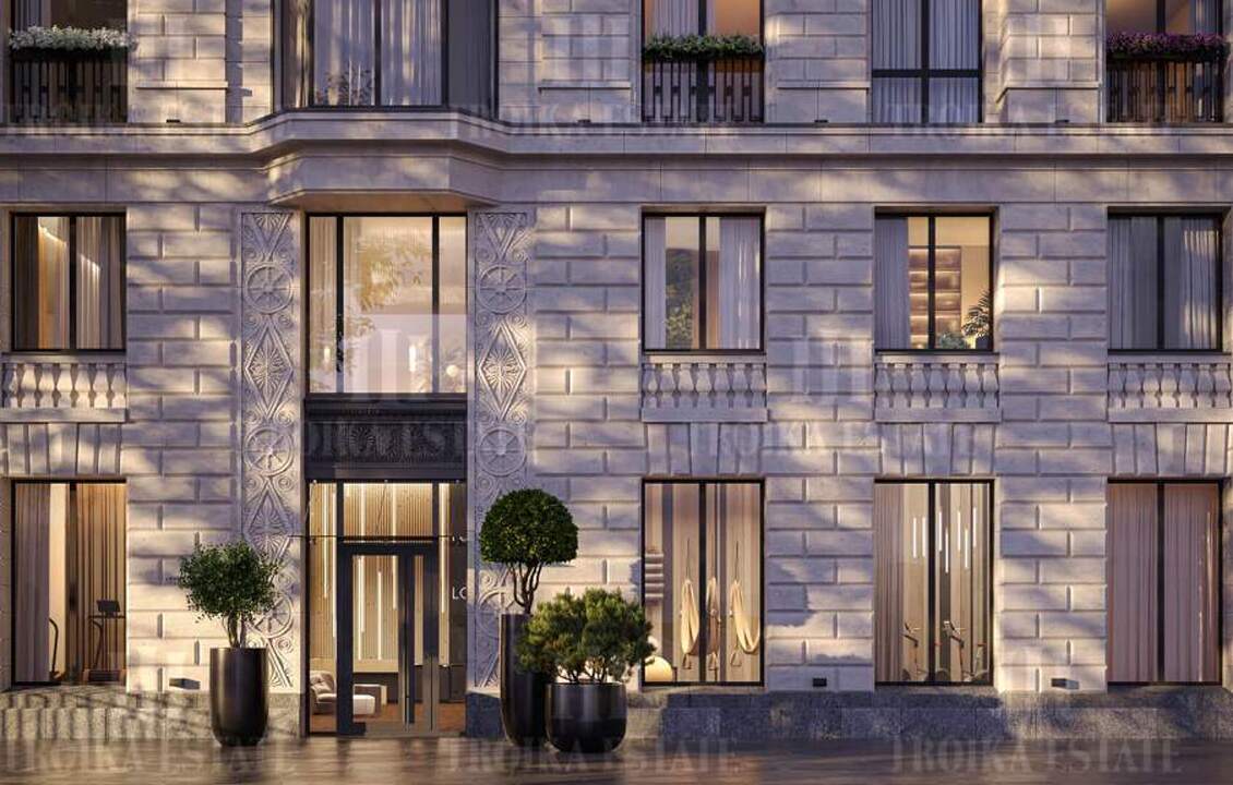 Купить  Квартиру без отделки 1-й Тружеников пер-к 12 метро Фрунзенская